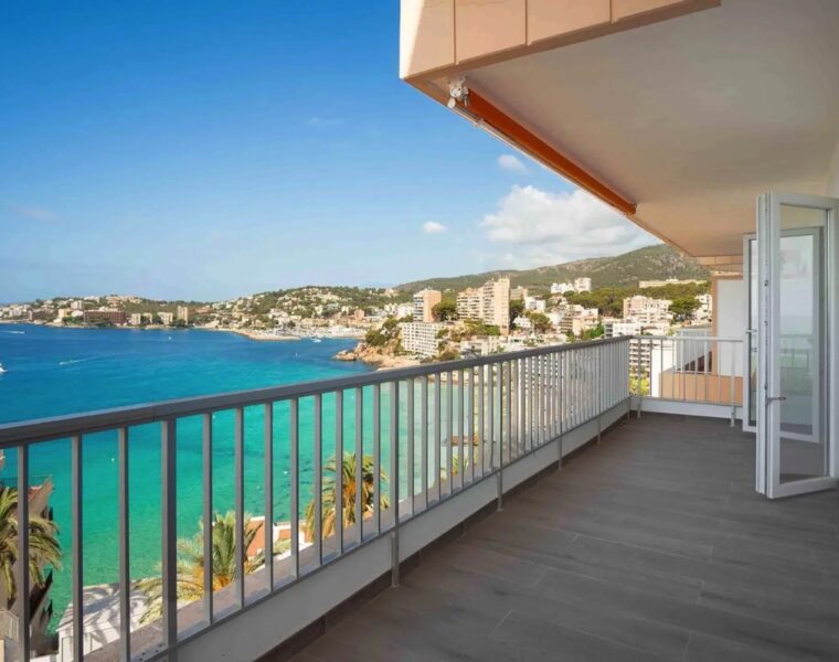 Apartment for sale in Cala Mayor
