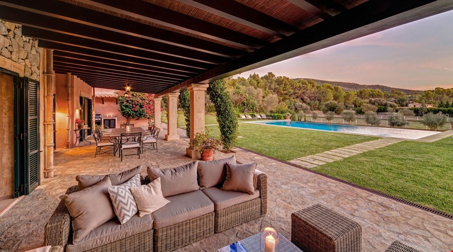 Finca for sale in Calvià