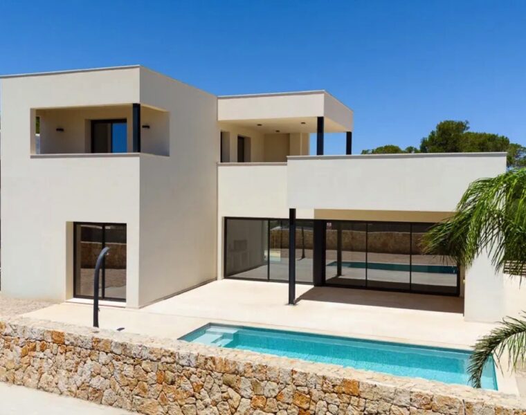 Villa for sale in Santanyí