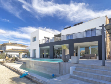 Villa for sale in Llucmajor