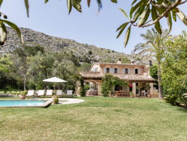 Finca for sale close to Pollensa
