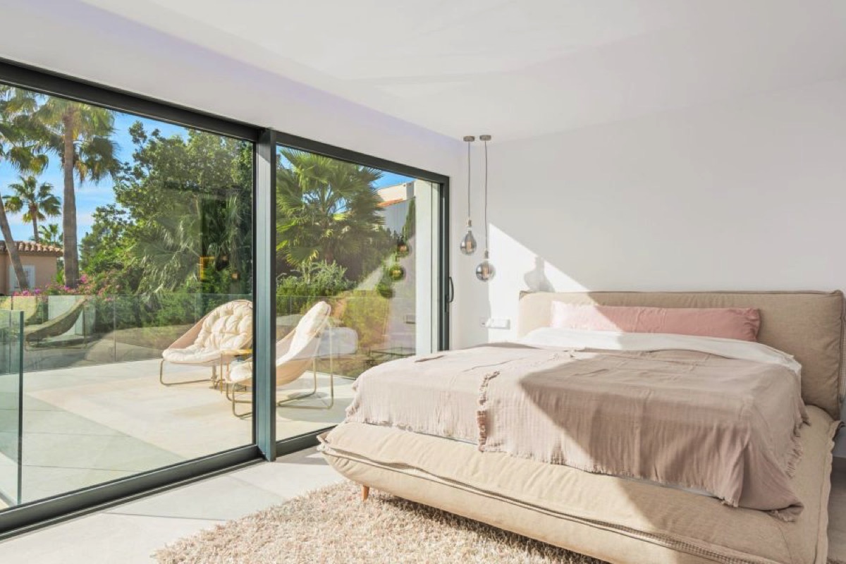 Villa for sale in Nova Santa Ponsa