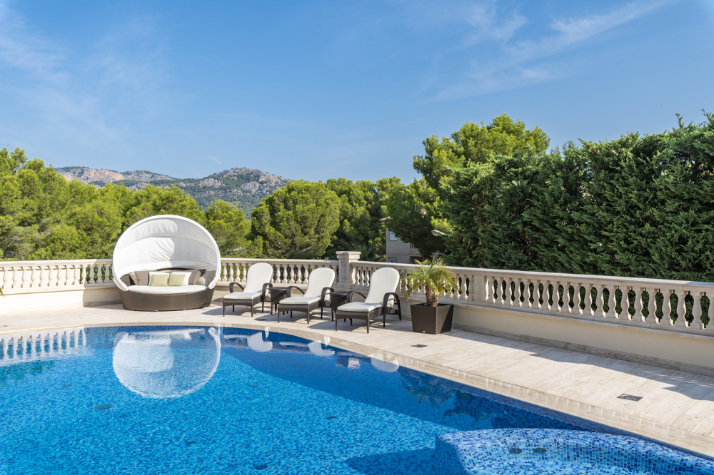 Villa for sale in Paguera