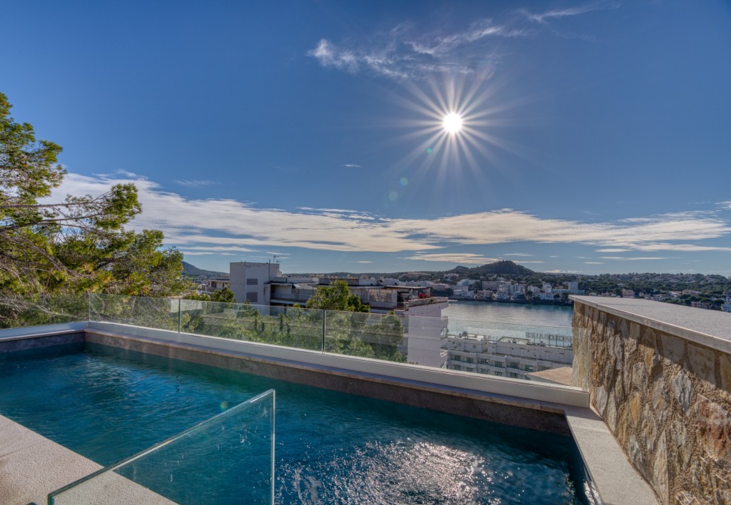 Villa for sale in Santa Ponsa