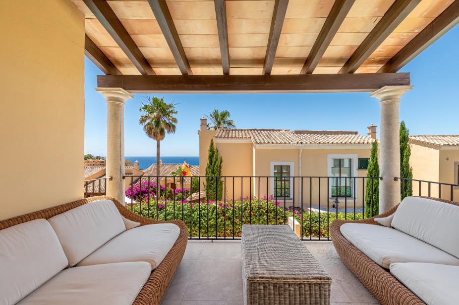 Villa for sale in Santa Ponsa