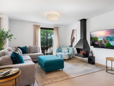 Spacious garden apartment with four bedrooms for sale in camp de mar