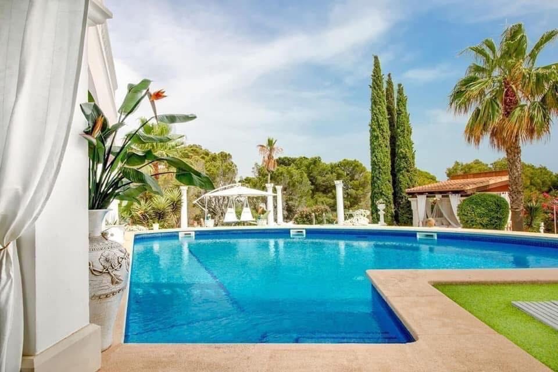 Elegant Mediterranean Villa in Vallgonera