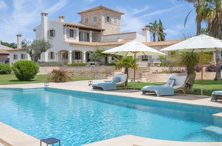 Elegant country finca for sale in felanitx with pool and panoramic countryside views