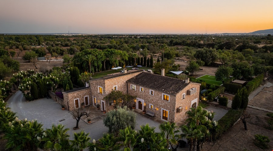 Luxury country house with heated pool and helipad for sale in santa maria del camí Luxury country house with heated pool and helipad for sale in santa maria del camí