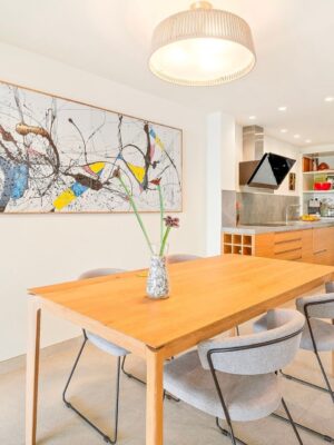 Three-bedroom penthouse for sale with terrace and sea views in palma