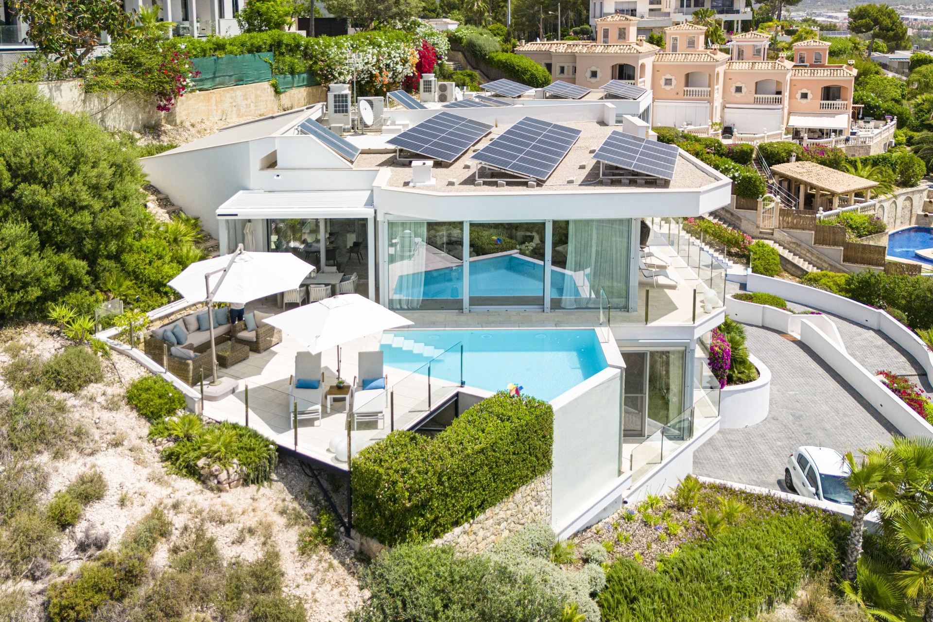 Refined mediterranean villa with golf and countryside views in santa ponsa